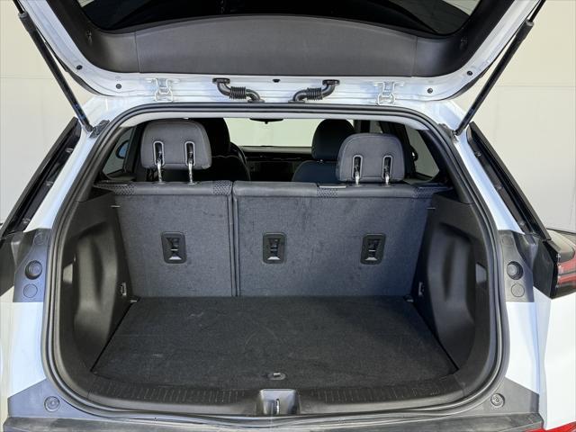 used 2022 Chevrolet Bolt EUV car, priced at $17,998
