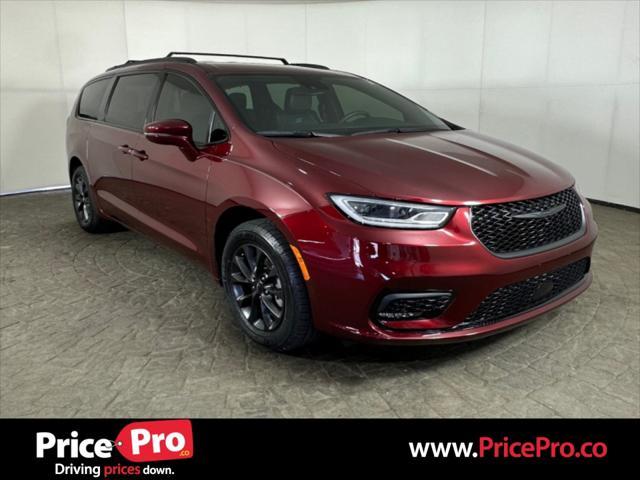 used 2022 Chrysler Pacifica car, priced at $34,500