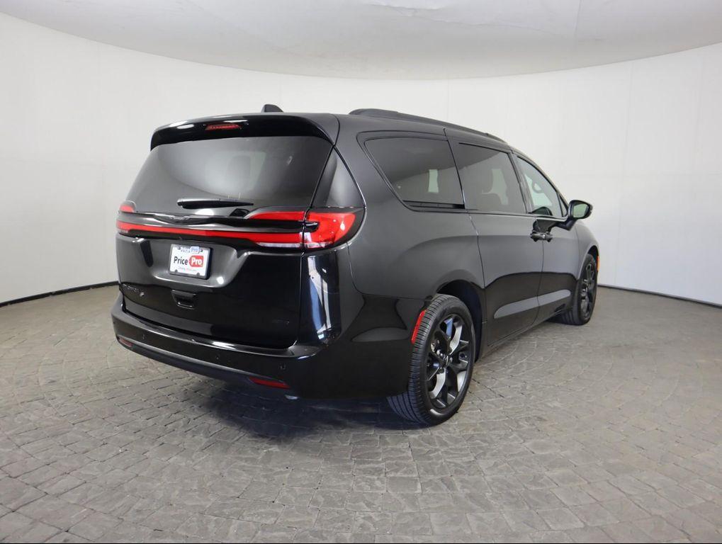 used 2023 Chrysler Pacifica car, priced at $35,998