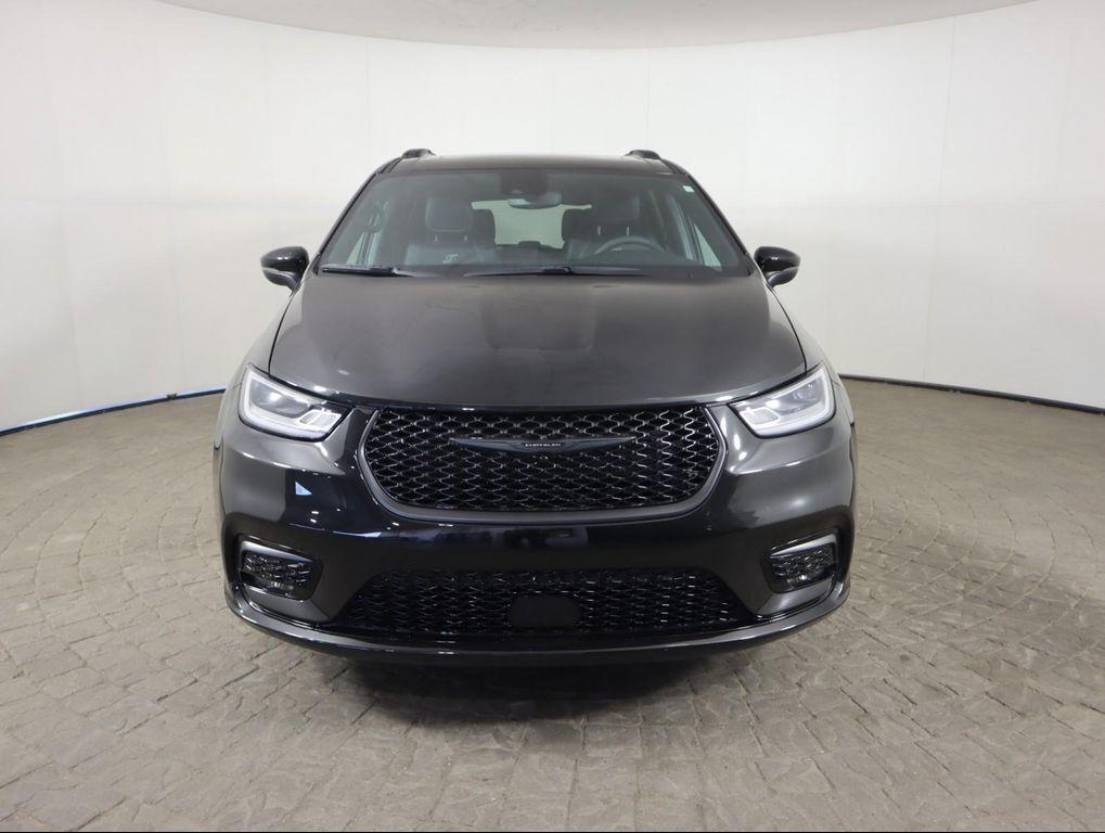 used 2023 Chrysler Pacifica car, priced at $35,998