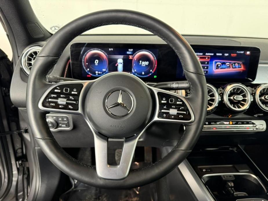 used 2022 Mercedes-Benz GLB 250 car, priced at $33,800