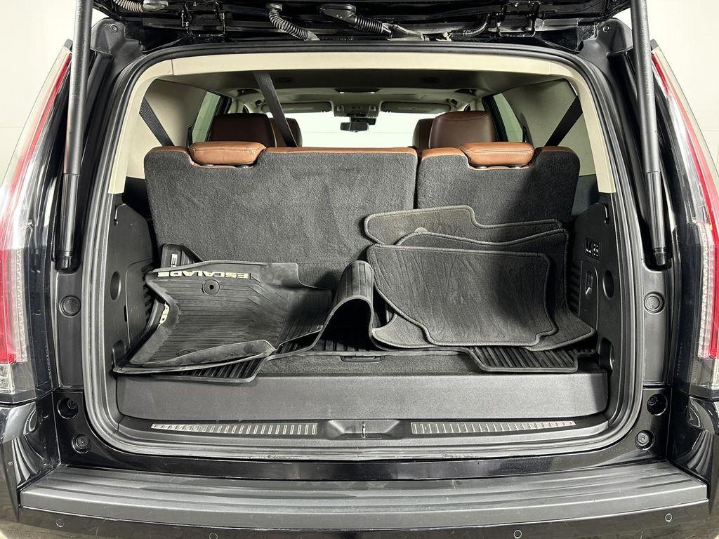used 2020 Cadillac Escalade car, priced at $39,998