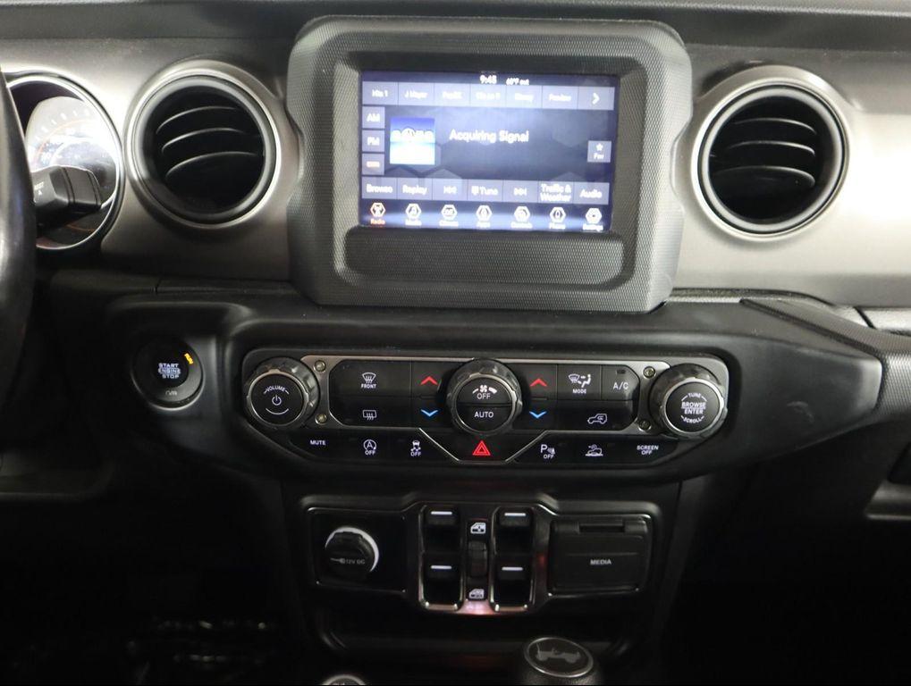 used 2021 Jeep Wrangler Unlimited car, priced at $27,998