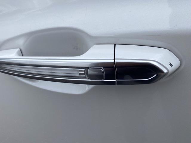 used 2021 Cadillac XT5 car, priced at $34,988