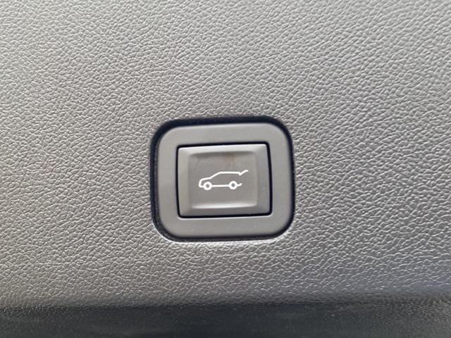 used 2025 Cadillac XT6 car, priced at $55,988