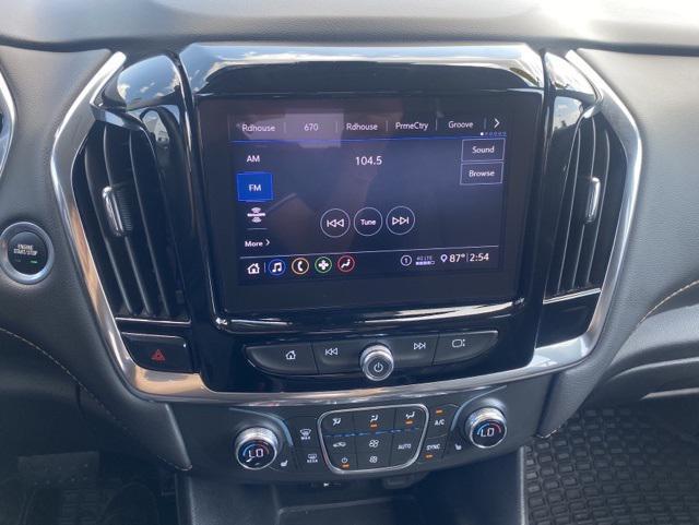 used 2020 Chevrolet Traverse car, priced at $26,588