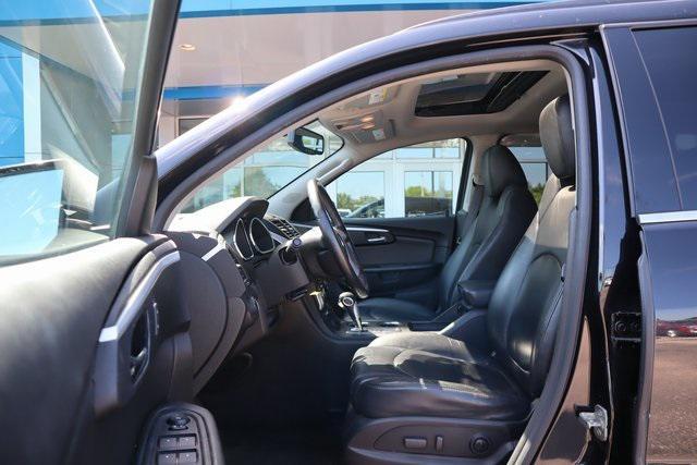 used 2012 Chevrolet Traverse car, priced at $8,988