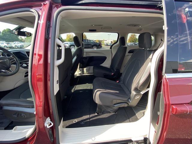 used 2017 Chrysler Pacifica car, priced at $12,555