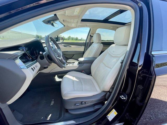 used 2021 Cadillac XT5 car, priced at $36,988