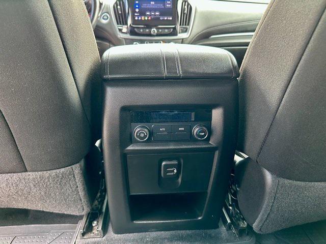 used 2022 Chevrolet Traverse car, priced at $31,988