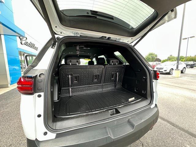 used 2022 Chevrolet Traverse car, priced at $31,988