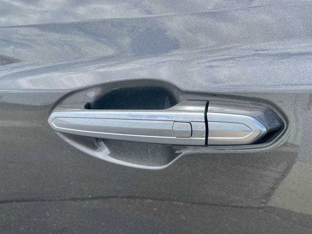 used 2019 Cadillac XT5 car, priced at $27,988