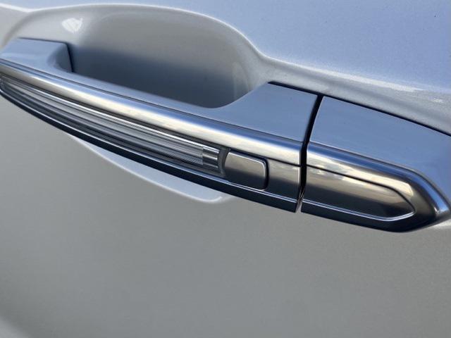 used 2018 Cadillac XT5 car, priced at $20,988