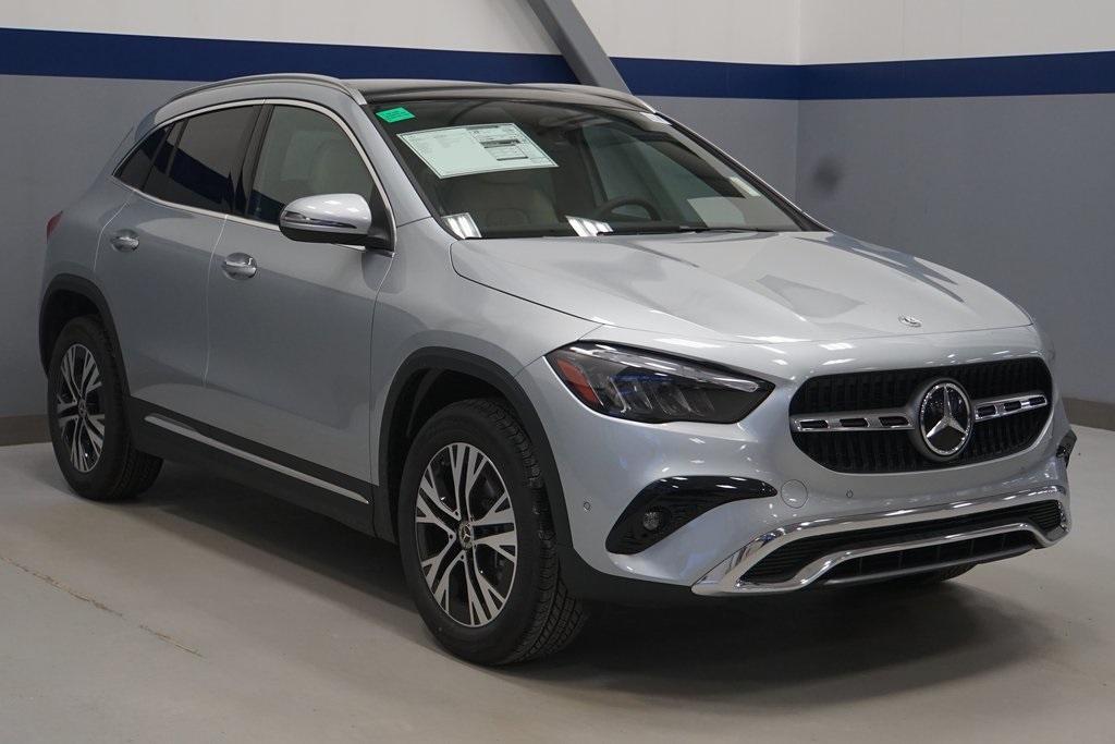 new 2025 Mercedes-Benz GLA 250 car, priced at $51,070