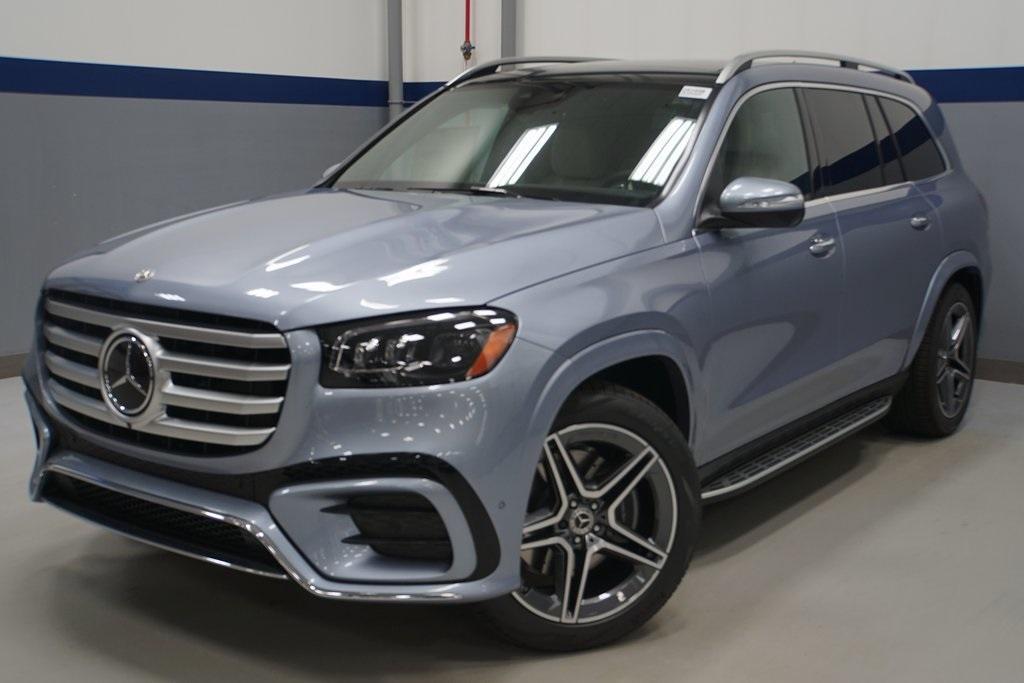 new 2025 Mercedes-Benz GLS 450 car, priced at $105,715