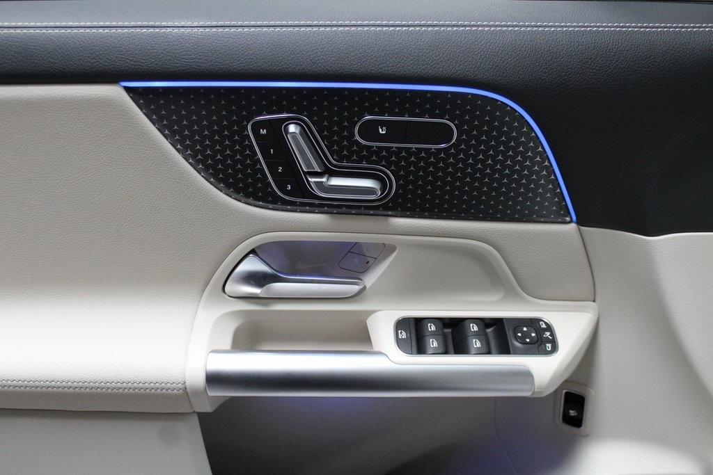 used 2025 Mercedes-Benz GLA 250 car, priced at $41,595