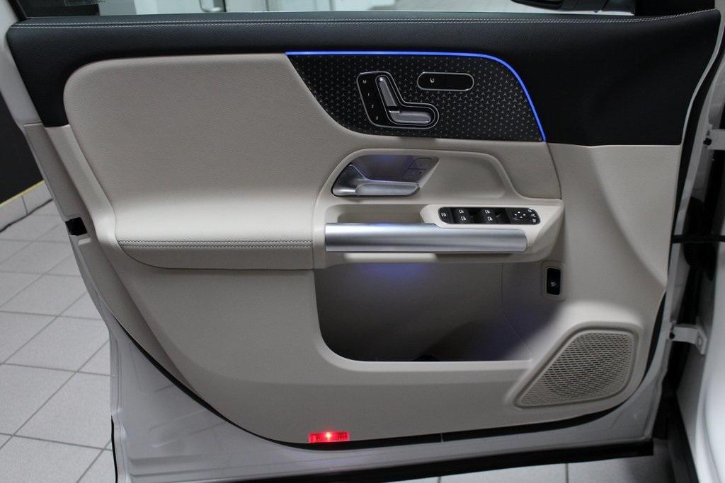 used 2025 Mercedes-Benz GLA 250 car, priced at $41,595