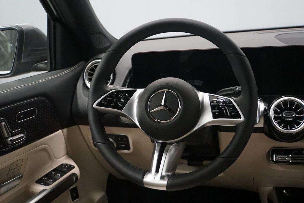 new 2025 Mercedes-Benz GLB 250 car, priced at $53,720