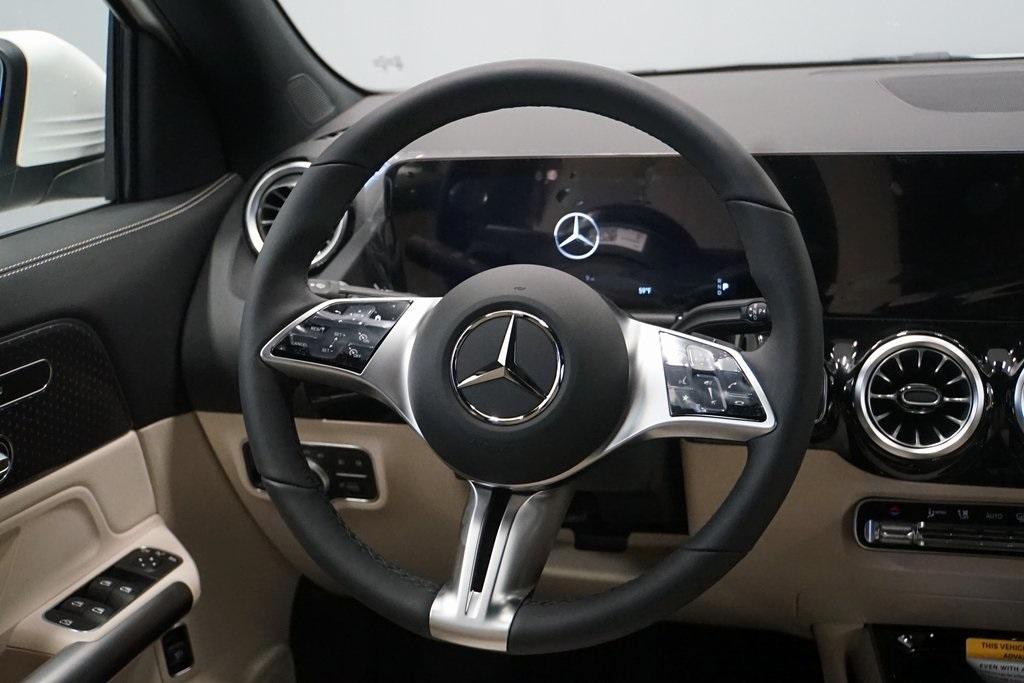 new 2025 Mercedes-Benz GLA 250 car, priced at $48,795