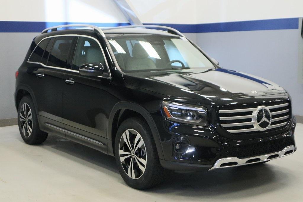 new 2025 Mercedes-Benz GLB 250 car, priced at $50,450