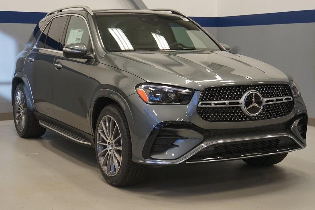 new 2025 Mercedes-Benz GLE 450 car, priced at $84,635