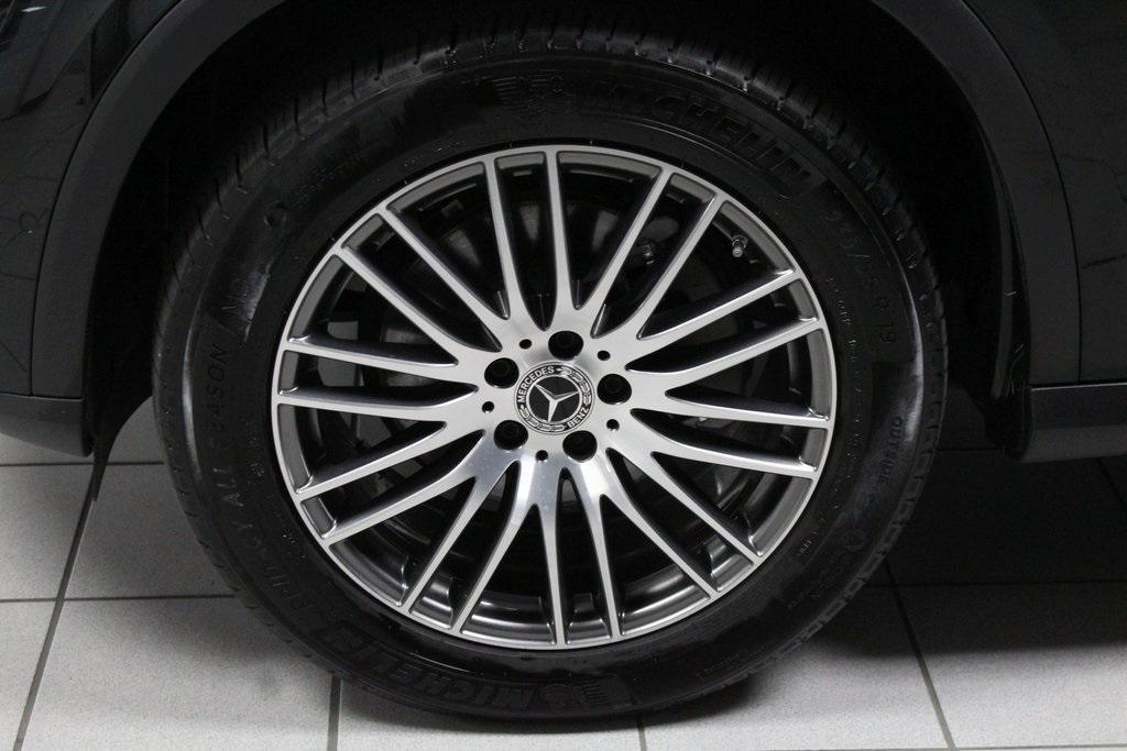used 2025 Mercedes-Benz GLC 300 car, priced at $53,392