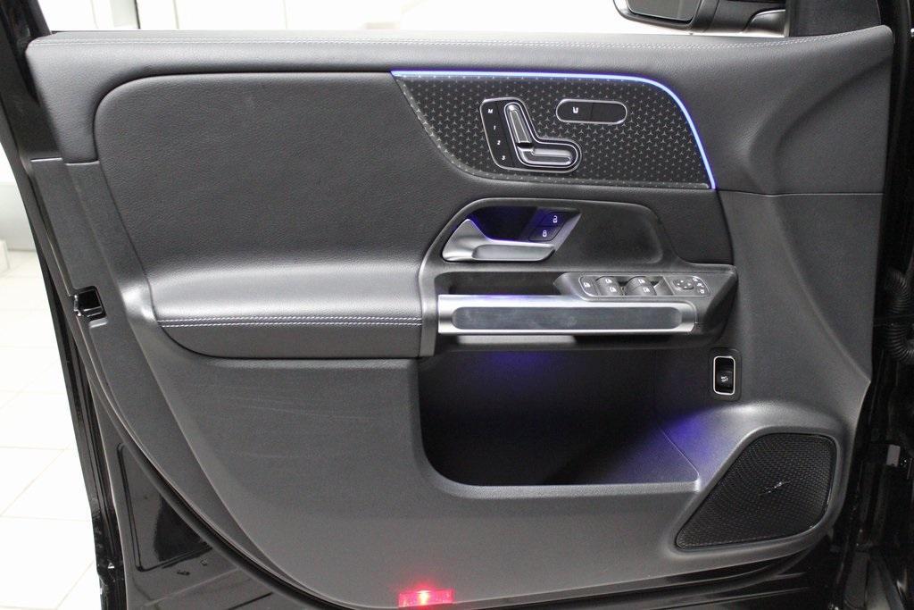 used 2025 Mercedes-Benz GLB 250 car, priced at $44,605
