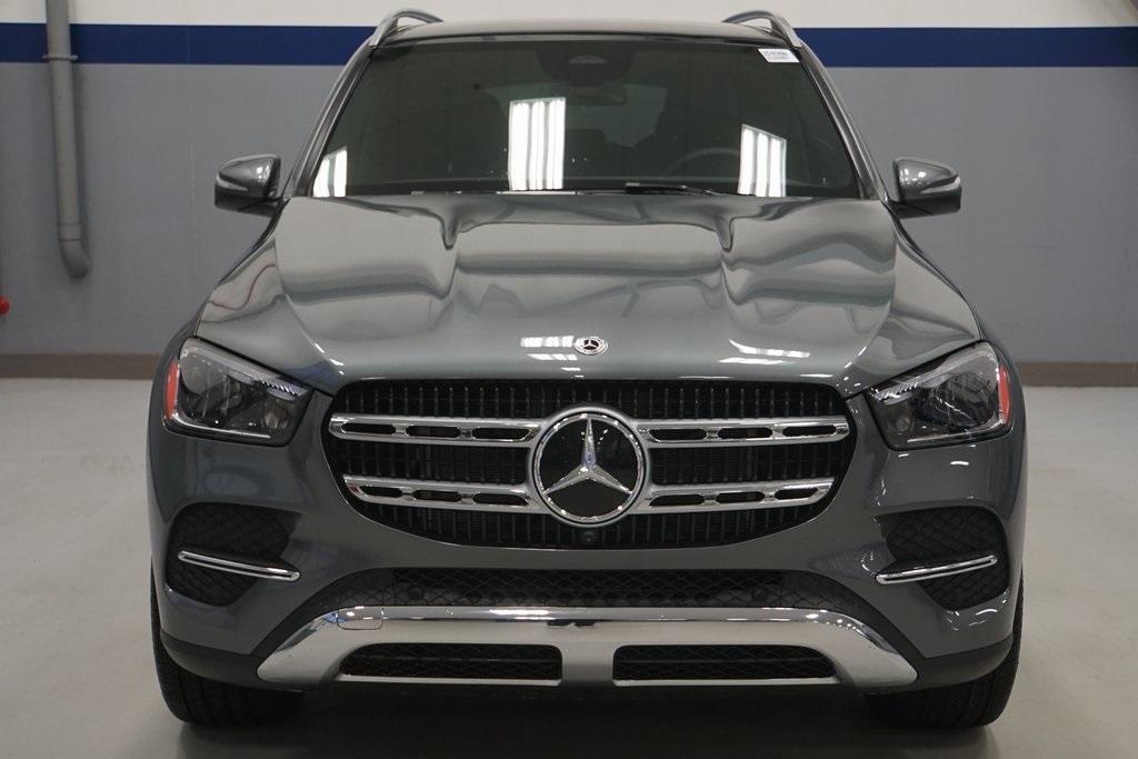 new 2025 Mercedes-Benz GLE 450 car, priced at $77,095