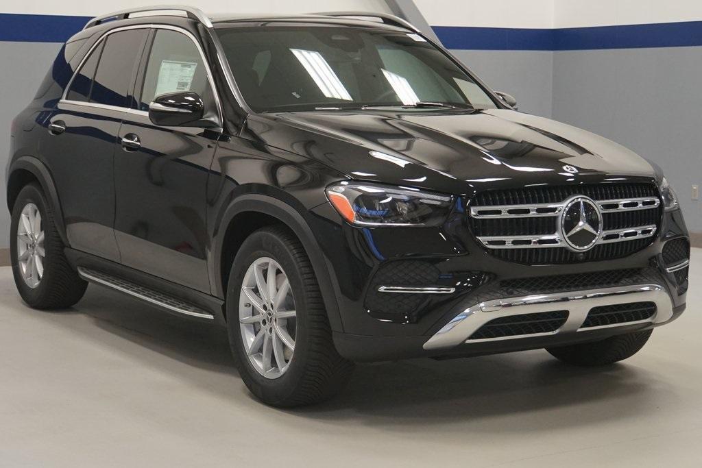 new 2025 Mercedes-Benz GLE 450 car, priced at $74,965