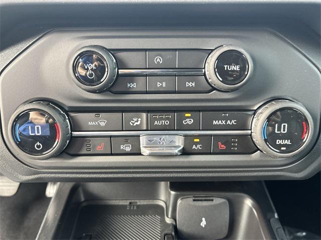 new 2025 Ford Bronco car, priced at $44,627