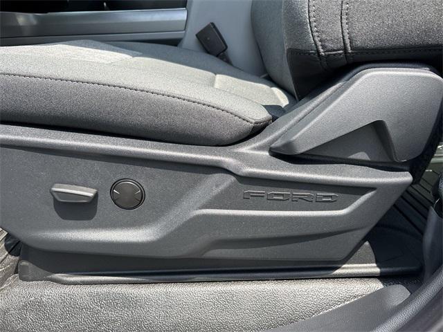 new 2025 Ford F-250 car, priced at $54,865
