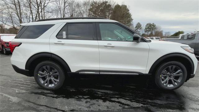 new 2025 Ford Explorer car, priced at $47,195