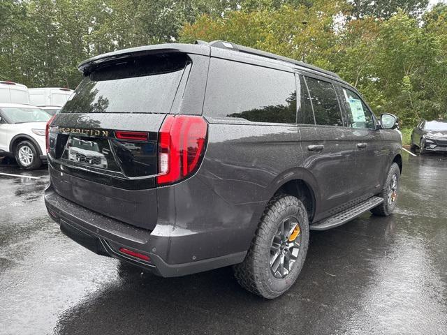 new 2025 Ford Expedition car, priced at $80,040