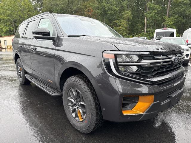 new 2025 Ford Expedition car, priced at $80,040