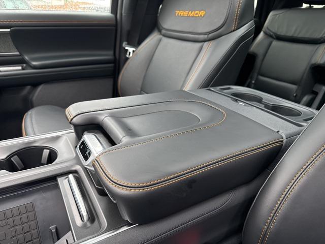 new 2025 Ford Expedition car, priced at $80,040