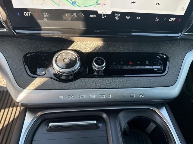 new 2025 Ford Expedition car, priced at $84,600