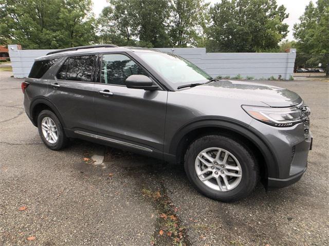 new 2025 Ford Explorer car, priced at $40,350