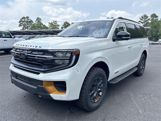 new 2025 Ford Expedition car, priced at $87,260