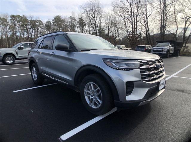 new 2025 Ford Explorer car, priced at $39,350