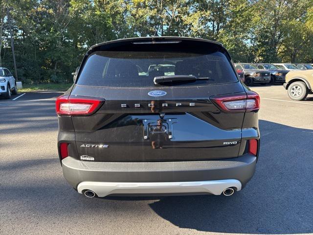 new 2025 Ford Escape car, priced at $30,445