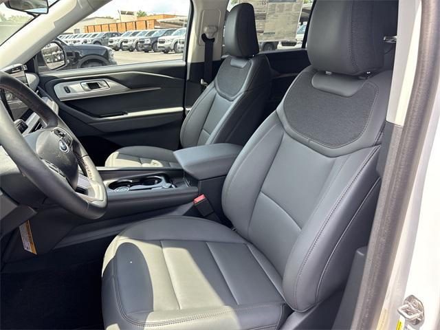 new 2025 Ford Explorer car, priced at $45,905