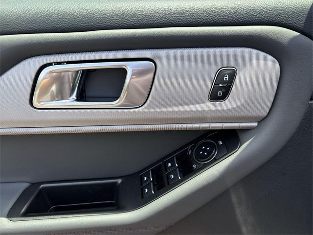 new 2025 Ford Explorer car, priced at $45,905