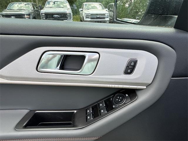 new 2025 Ford Explorer car, priced at $46,937