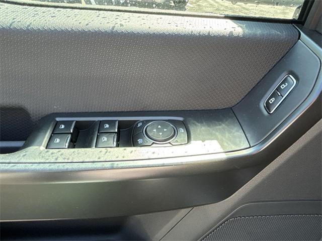 new 2025 Ford F-150 car, priced at $52,577