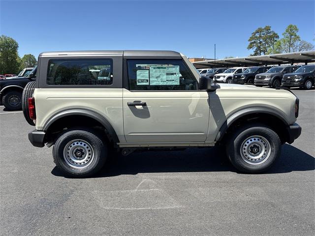 new 2025 Ford Bronco car, priced at $39,922