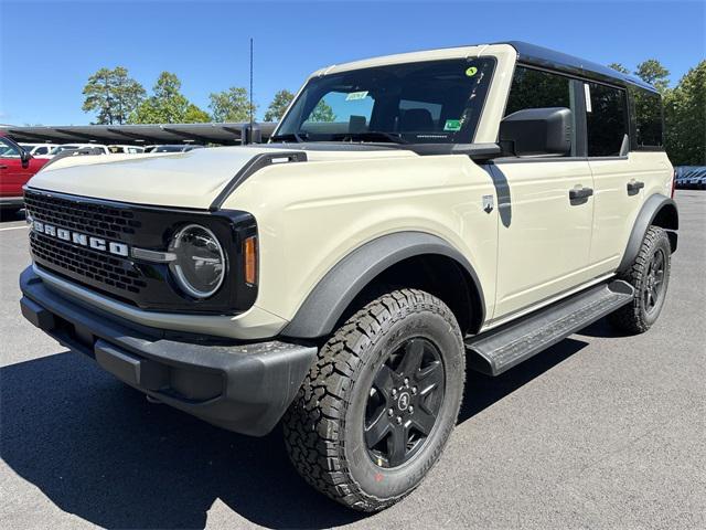 new 2025 Ford Bronco car, priced at $45,257