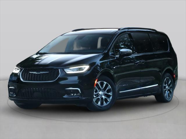 new 2025 Chrysler Pacifica Hybrid car