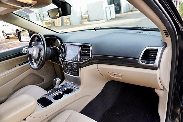 used 2022 Jeep Grand Cherokee car, priced at $22,574