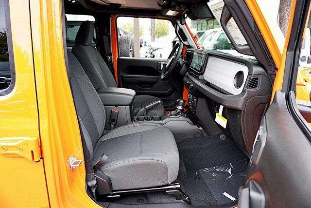 new 2025 Jeep Gladiator car, priced at $44,839