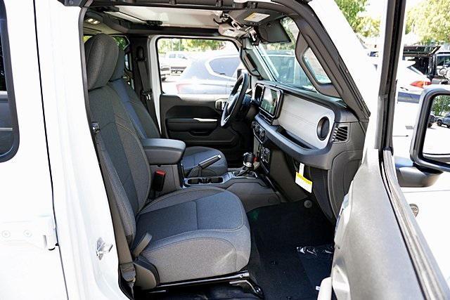 new 2025 Jeep Gladiator car, priced at $45,929